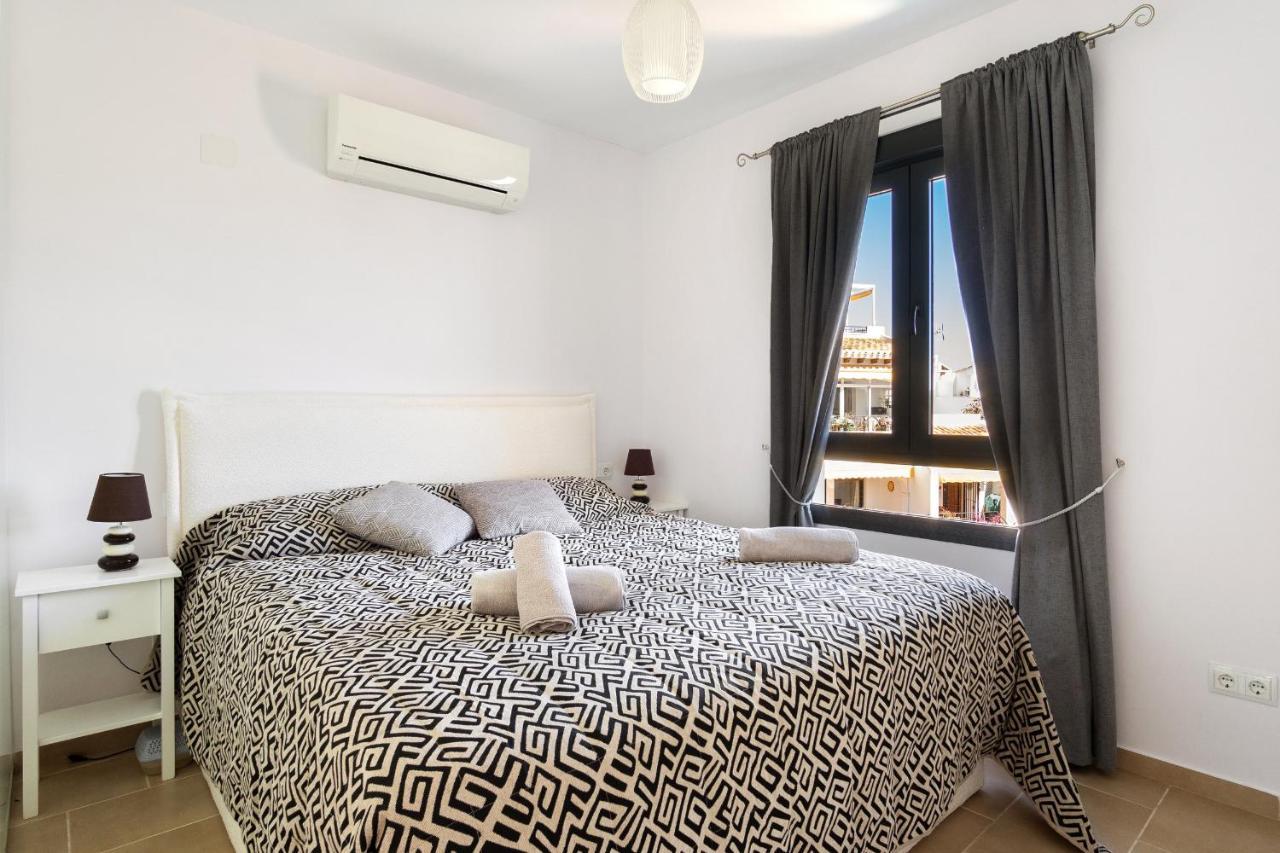 Cb Living - Cosy Loft With Terrace, Villamartin อาลิกันเต ภายนอก รูปภาพ