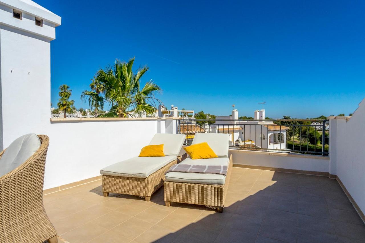 Cb Living - Cosy Loft With Terrace, Villamartin อาลิกันเต ภายนอก รูปภาพ